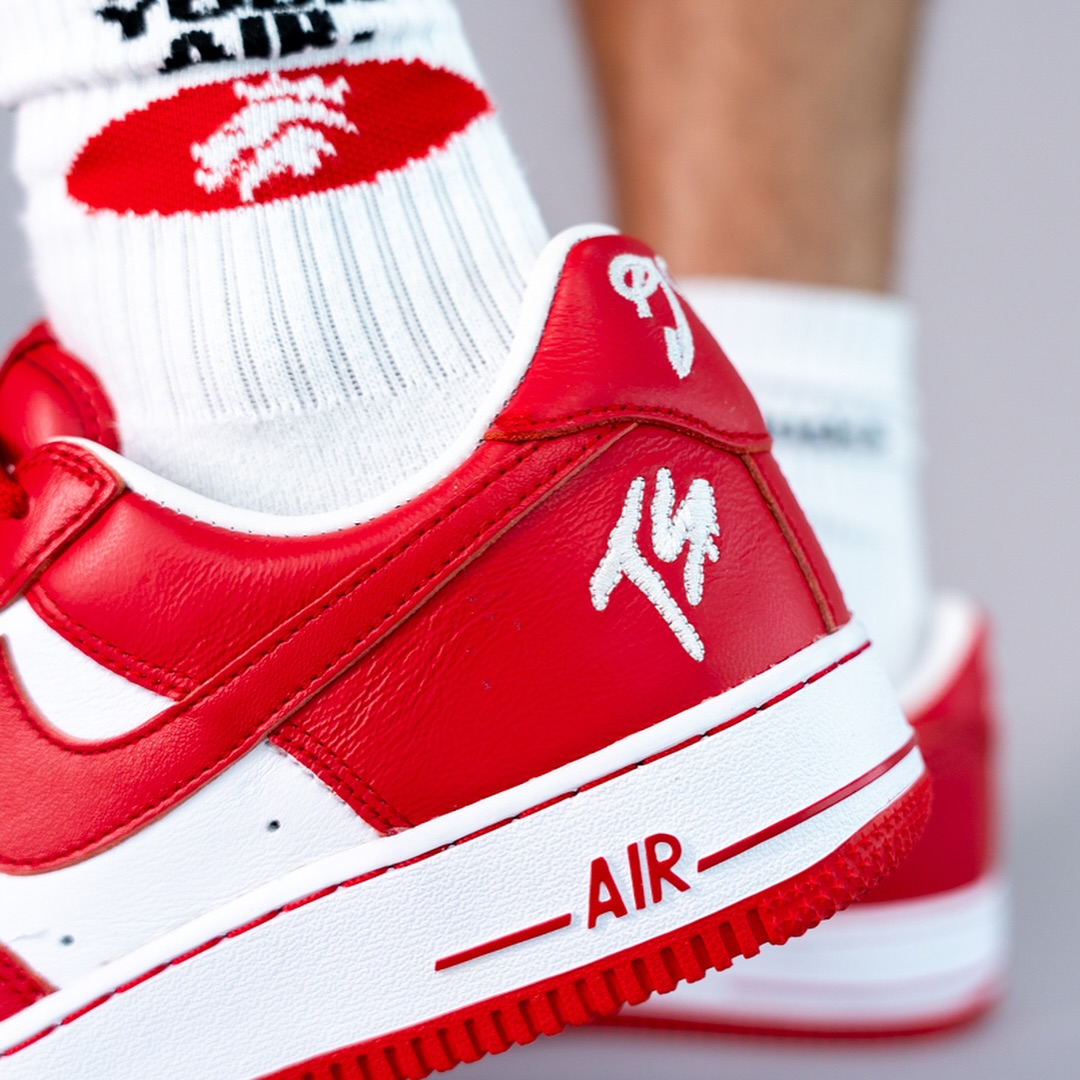 【2025年 8/1 発売予定】Fat Joe/Terror Squad × NIKE AIR FORCE 1 LOW “White/University Red” (ファット・ジョー テラー・スクワッド ナイキ エア フォース 1 ロー “ホワイト/ユニバーシティレッド”) [II4391-100]