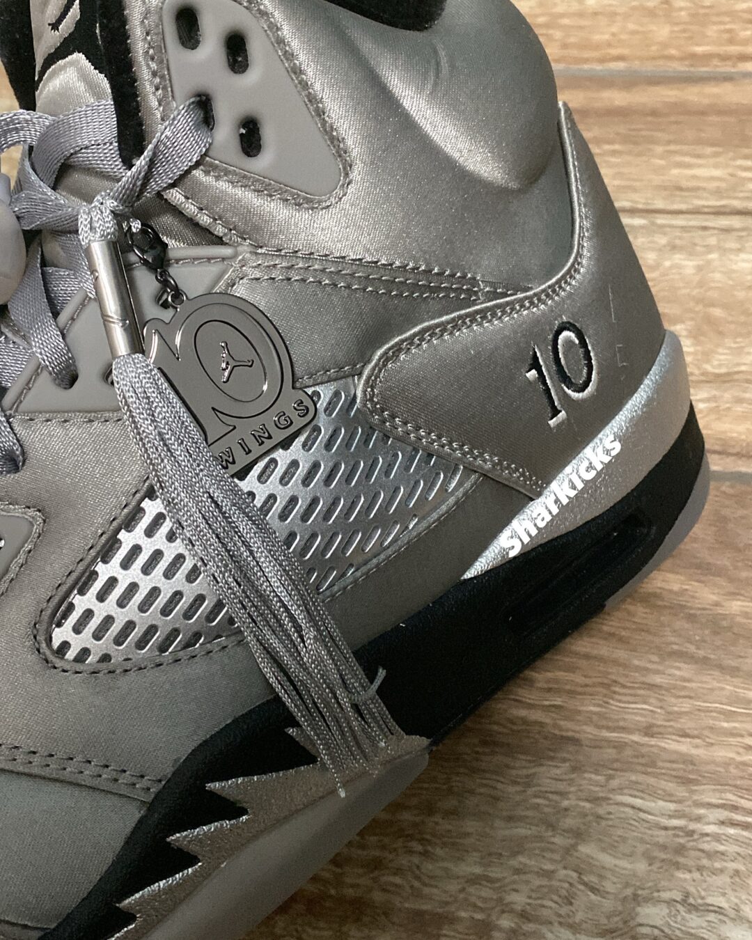 2025年 9/1 発売予定】NIKE AIR JORDAN 5 WINGS “Medium Grey