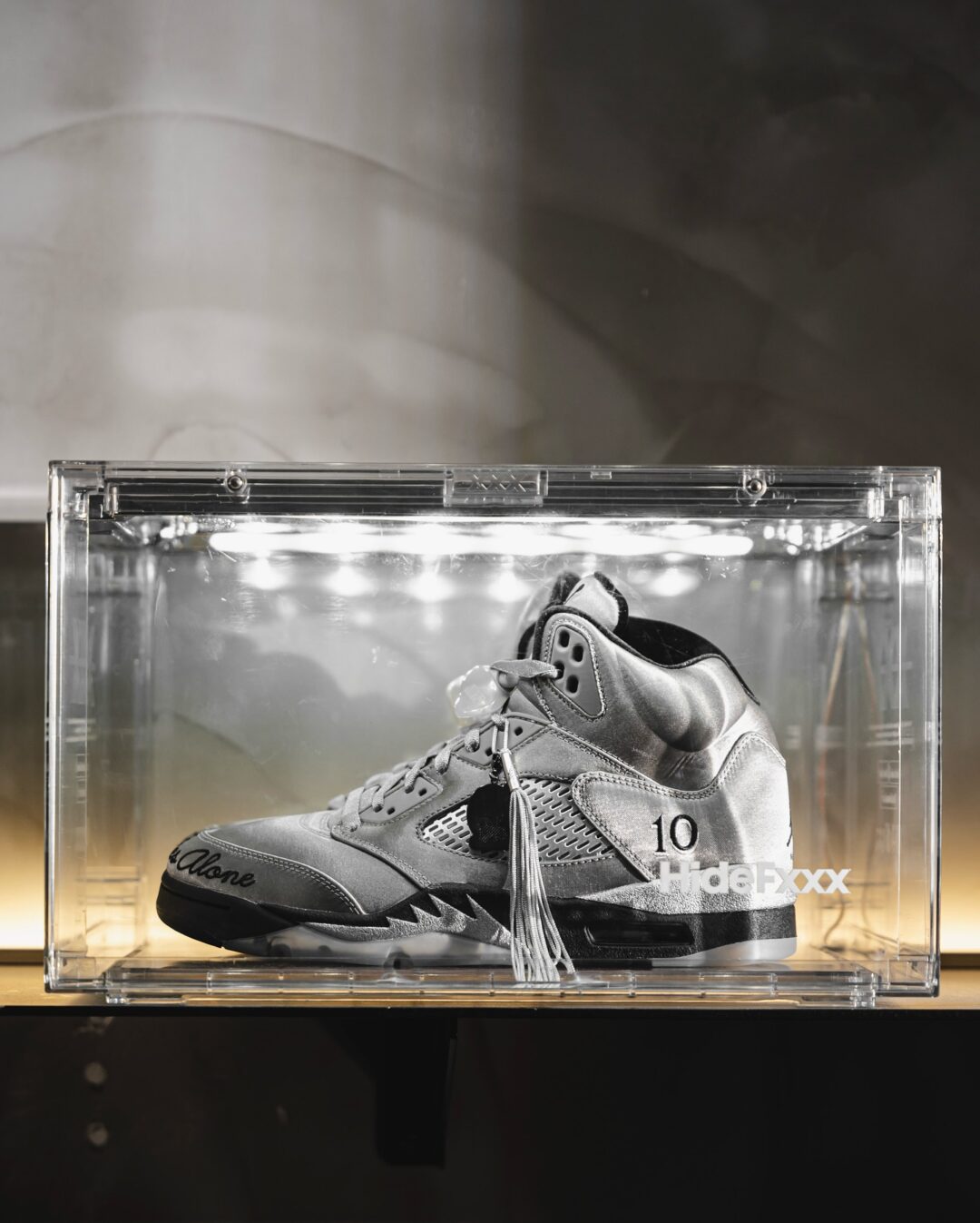 【2025年 9/1 発売予定】NIKE AIR JORDAN 5 WINGS “Medium Grey/Black” (ナイキ エア ジョーダン 5 ウィングス “ミディアムグレー/ブラック”) [IO2038-001]
