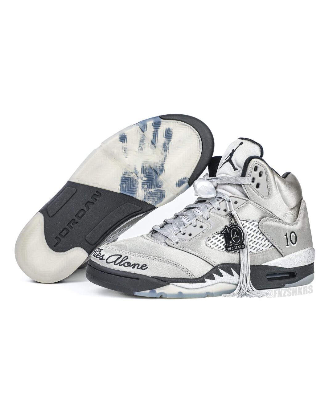 【2025年 9/1 発売予定】NIKE AIR JORDAN 5 WINGS “Medium Grey/Black” (ナイキ エア ジョーダン 5 ウィングス “ミディアムグレー/ブラック”) [IO2038-001]