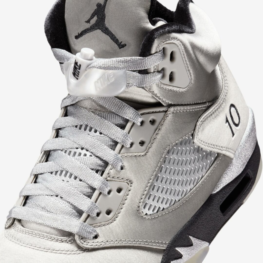 【2025年 9/1 発売予定】NIKE AIR JORDAN 5 WINGS “Medium Grey/Black” (ナイキ エア ジョーダン 5 ウィングス “ミディアムグレー/ブラック”) [IO2038-001]