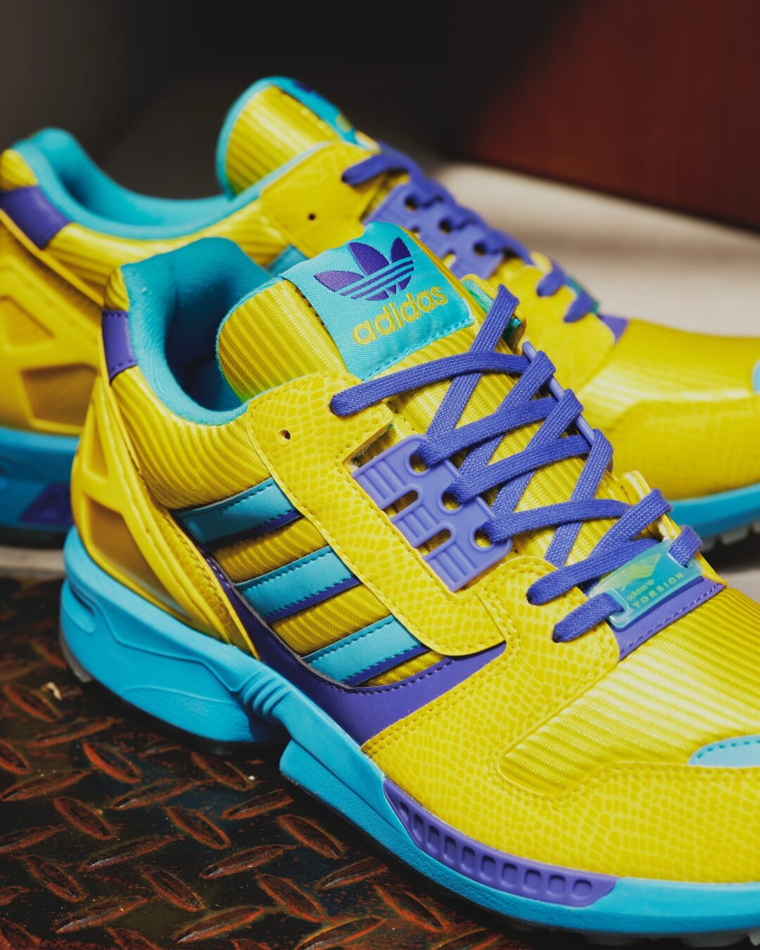 【2025年 4/19 & 6/14 発売】atmos × adidas Originals ZX 8000 G-SNK 10 “URA” (アトモス アディダス オリジナルス ゼットエックス) [JQ2580]