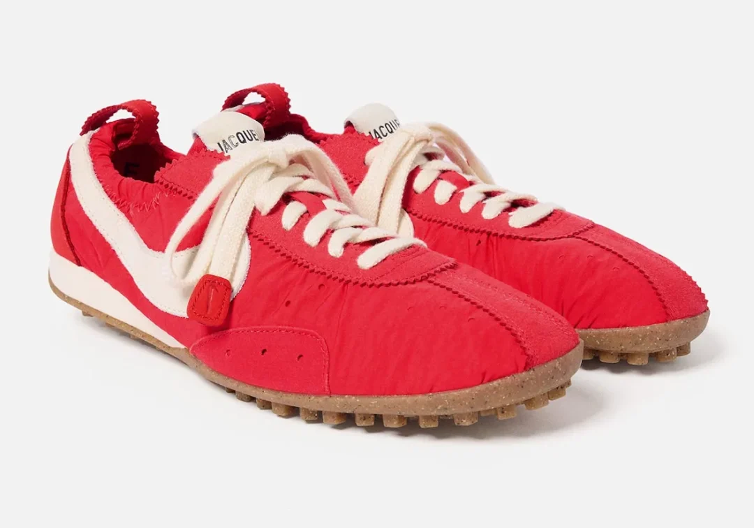 【2025年末 発売予定】JACQUEMUS × NIKE MOON SHOES 2025 FW (ジャックムス ナイキ ムーンシューズ) [HV8547-001/HV8547-002/HV8547-200/HV8547-600/HV8547-601/HV8547-700]