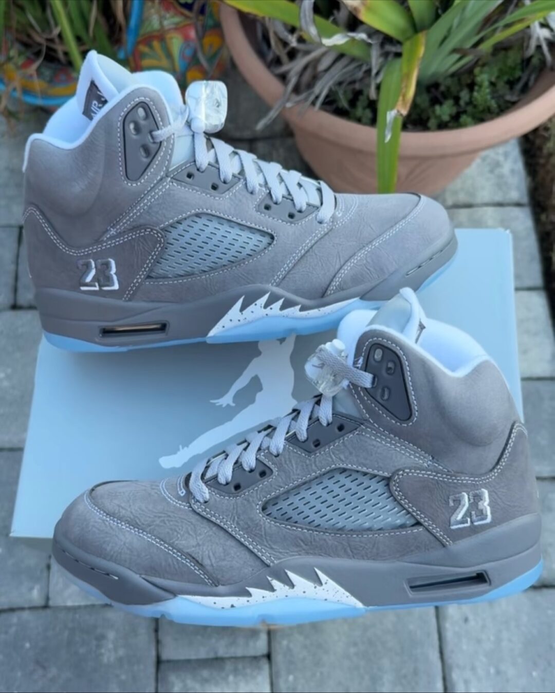 【2026年 1/10 復刻予定】NIKE AIR JORDAN 5 RETRO “Wolf Grey” (ナイキ エア ジョーダン 5 レトロ “ウルフグレー”) [DD0587-002]