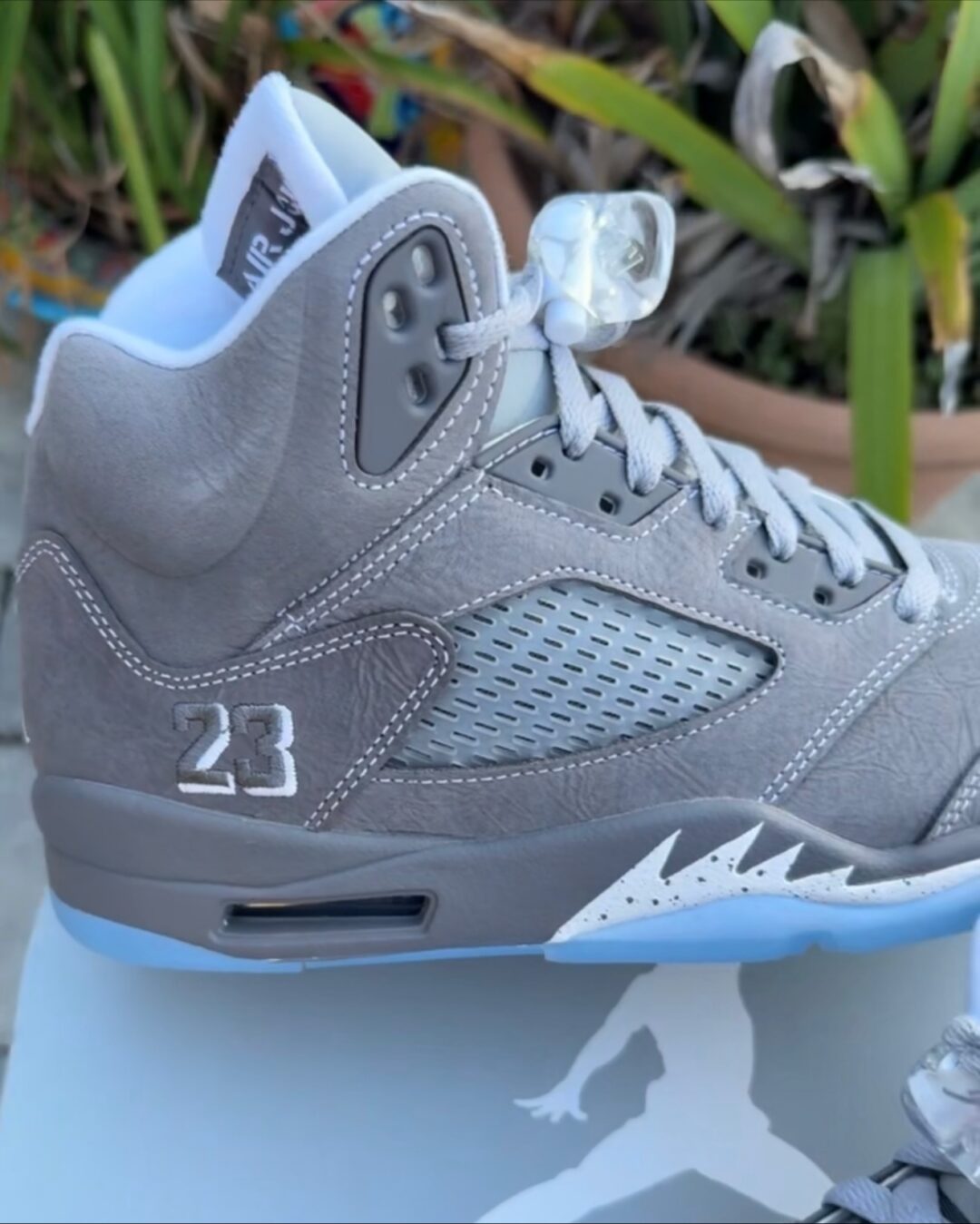 【2026年 1/10 復刻予定】NIKE AIR JORDAN 5 RETRO “Wolf Grey” (ナイキ エア ジョーダン 5 レトロ “ウルフグレー”) [DD0587-002]