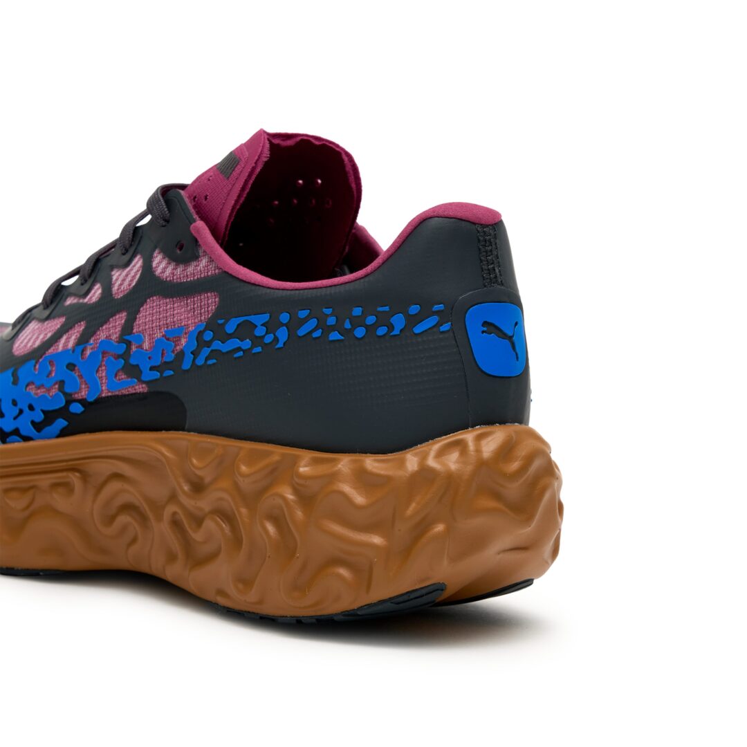 【2026年 2/1 & 2/7 発売】Salehe Bembury × PUMA VELUM NITRO “Magenta Gleam” (サレヘ・ベンバリー プーマ ヴェラム ニトロ) [313604-01]