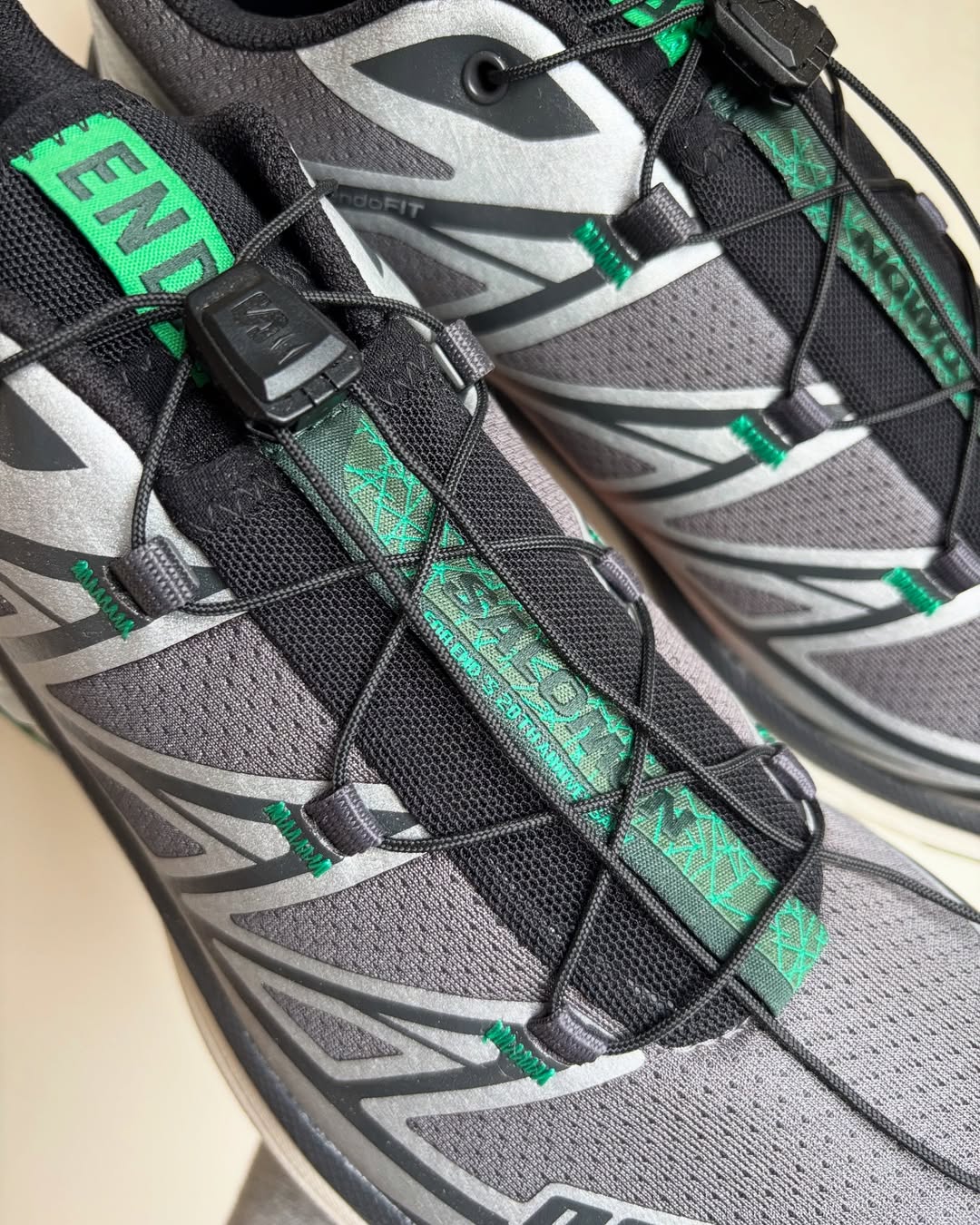 【2025年 3/28 発売】END. × SALOMON XT-6 “20th/Grey/Green/Silver” (エンド サロモン 20周年) [L47953100]