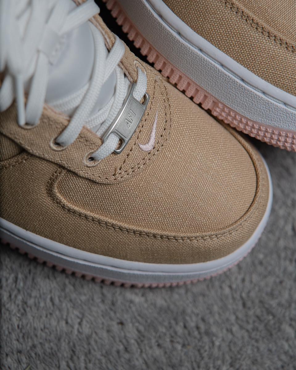 【2025年 3/20 発売】NIKE AIR FORCE 1 LOW QS “Canvas Linen” (ナイキ エア フォース 1 ロー “キャンバスリネン”) [HV2021-200]