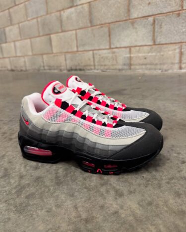 【2025年末 発売予定】NIKE AIR MAX 95 BIG BUBBLE "Black/Solar Red" (ナイキ エア マックス 95 ビッグバブル "ブラック/ソーラーレッド") [HM4740-006]