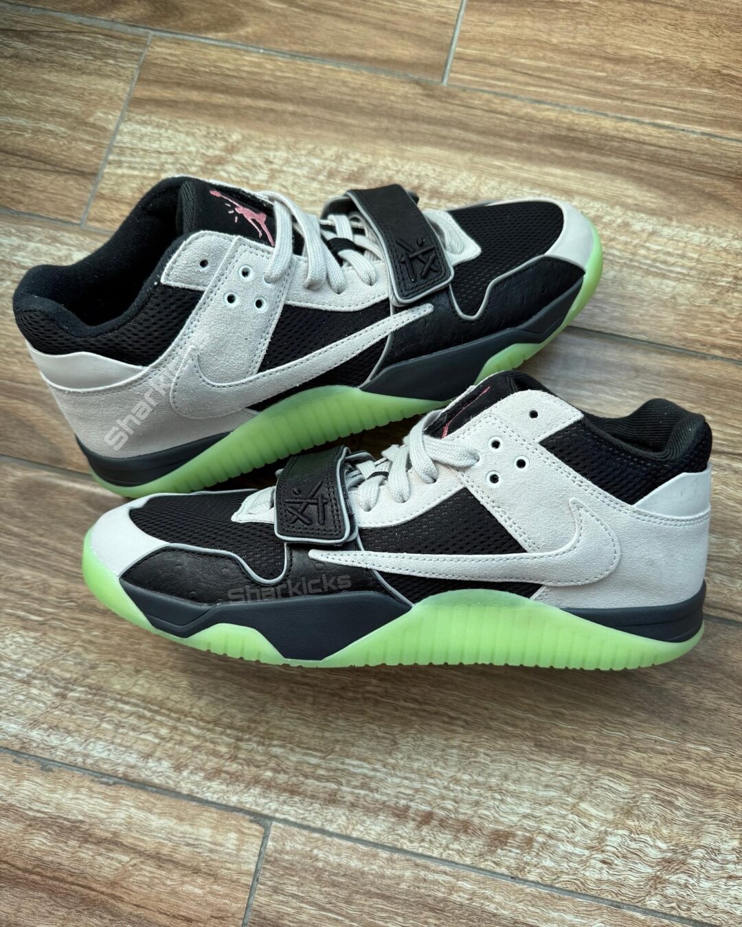 【2025年 10/8 発売予定】Travis Scott × Chase B × NIKE JUMPMAN JACK TR “Night Silver” (トラヴィス・スコット チェイス B ナイキ ジャンプマンジャック トレーナー “ナイトシルバー”) [IH7971-001]