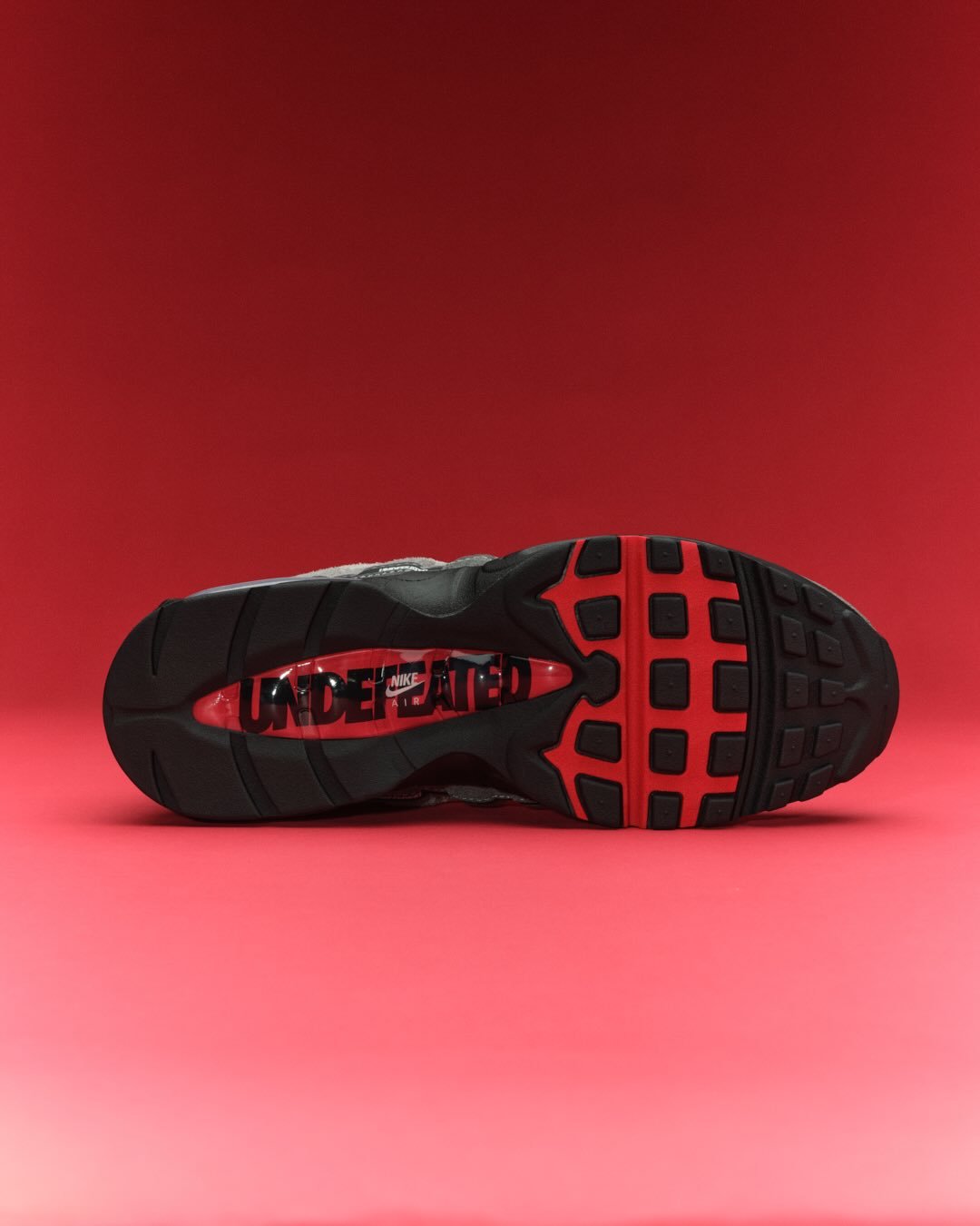 【2025年 12/14 発売】UNDEFEATED × NIKE AIR MAX 95 SP (アンディフィーテッド ナイキ エア マックス 95) [IB4453-001/IB4453-100/IB4523-001/IB4523-002/IB4523-003/IB4523-004/IB4523-200]