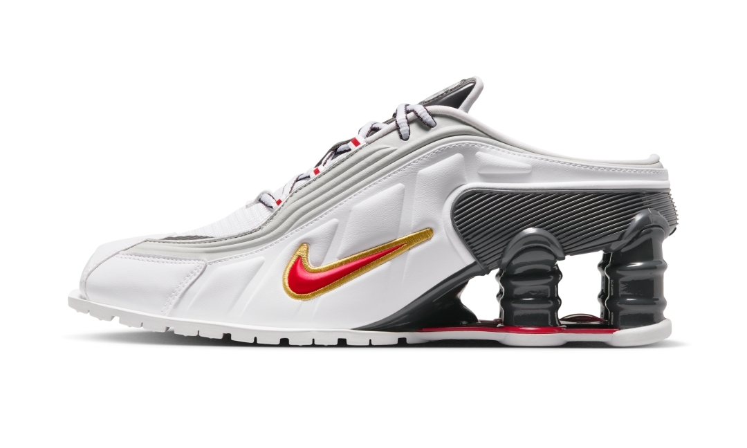 【2025年 10/30 発売】MARTINE ROSE × NIKE SHOX MR4 “White/Fire Red” (ナイキ マーティン・ローズ ショックス “ホワイト/ファイヤーレッド”) [IM5420-100/IM5420-600]