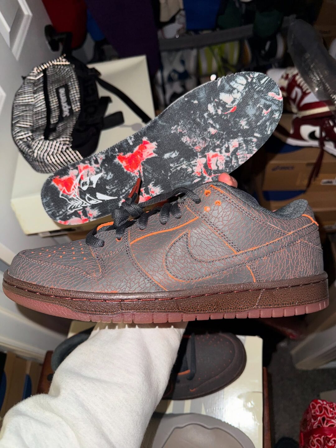 【2025年末 発売予定】NIKE SB DUNK LOW PRO “Halloween/Krampus” (ナイキ ダンク ロー プロ “ハロウィン/クランプス”) [HV1668-001]
