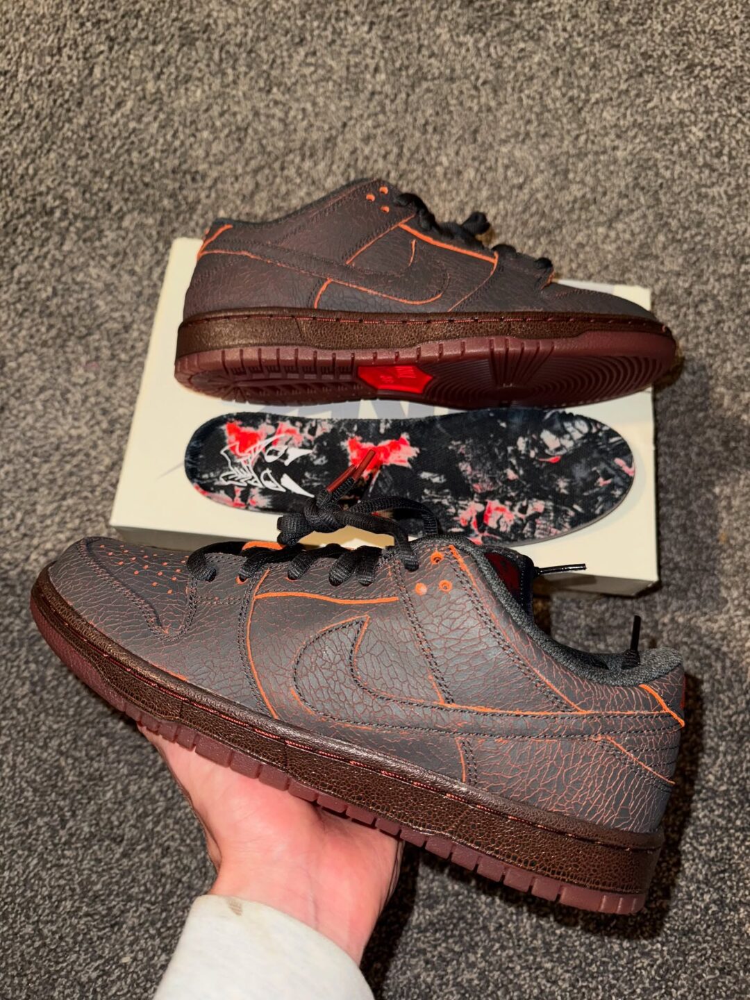 【2025年末 発売予定】NIKE SB DUNK LOW PRO “Halloween/Krampus” (ナイキ ダンク ロー プロ “ハロウィン/クランプス”) [HV1668-001]