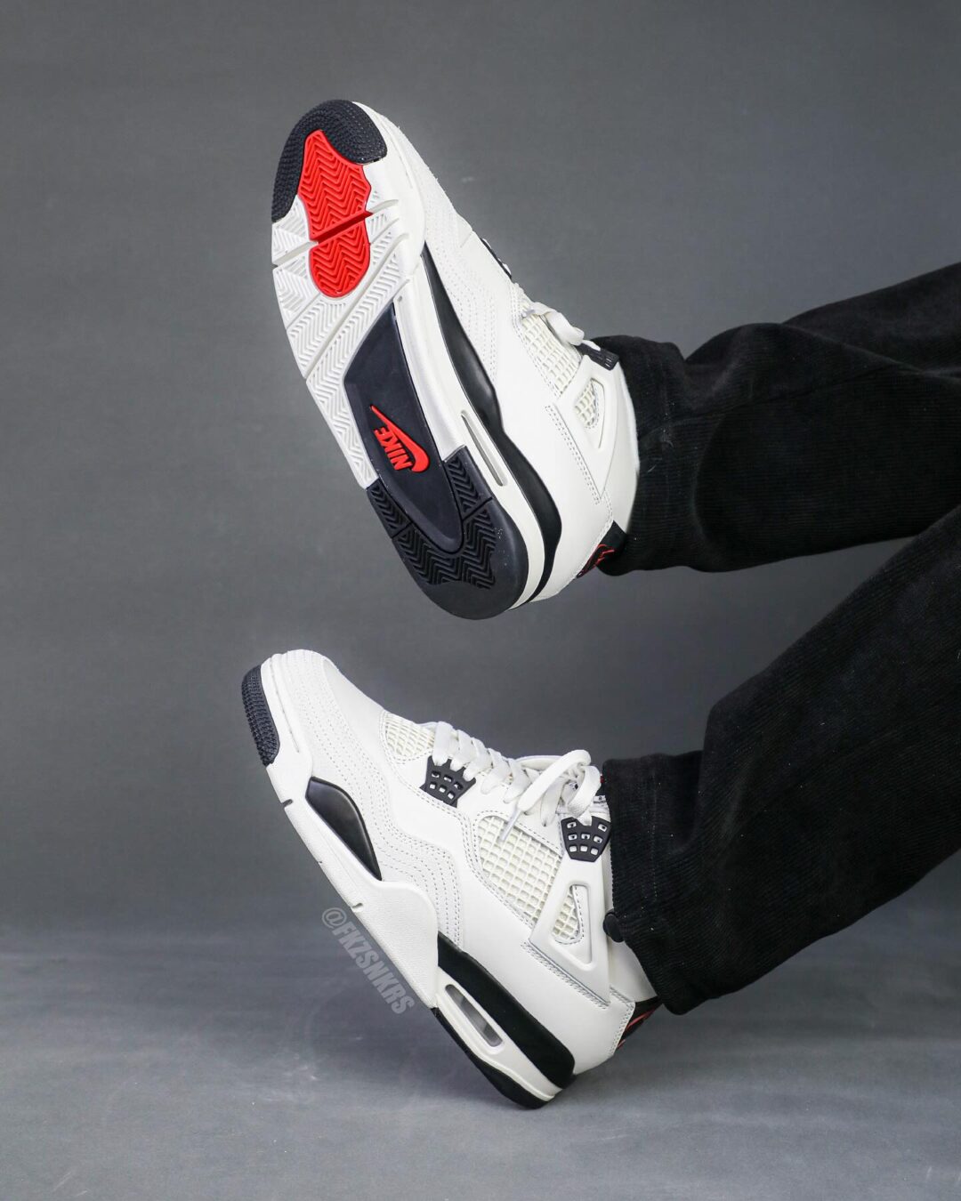 【2026年 3/14 発売予定】NIKE AIR JORDAN 4 RETRO “Flight Club/Sail/University Red” (ナイキ エア ジョーダン レトロ “フライトクラブ/セイル/レッド”) [IM4002-100]