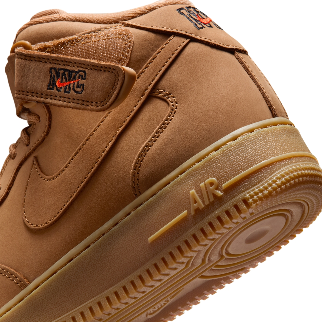 【2025年末 発売予定】NIKE AIR FORCE 1 MID PREMIUM QS “Flax New York” (ナイキ エア フォース ミッド プレミアム “フラックス ニューヨーク”) [715889-201]