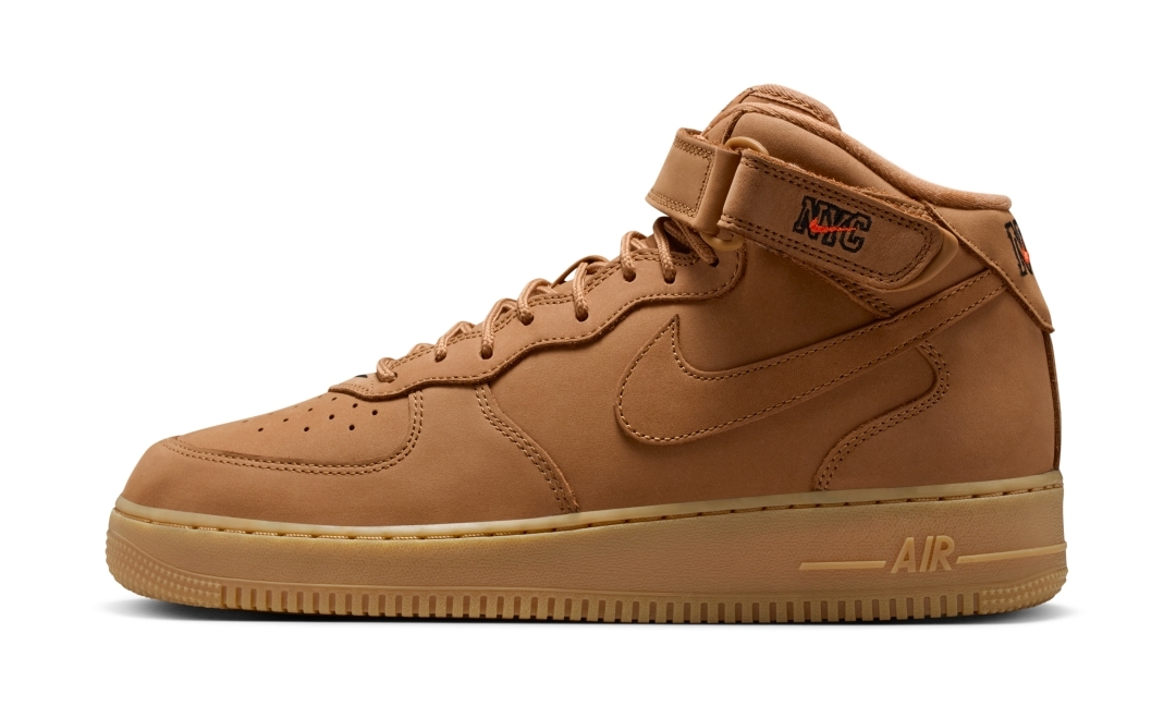 【2025年末 発売予定】NIKE AIR FORCE 1 MID PREMIUM QS “Flax New York” (ナイキ エア フォース ミッド プレミアム “フラックス ニューヨーク”) [715889-201]