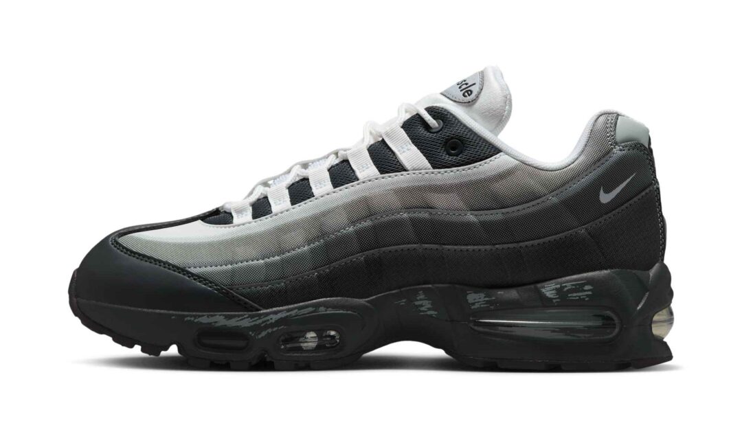 【2025年 9/12 発売予定】遊☆戯☆王 x NIKE AIR MAX 95 QS “White/Psychic Blue” (Yu-Gi-Oh! 遊戯王 ナイキ エア マックス “ホワイト/サイキックブルー”) [II7404-100/II7404-400]