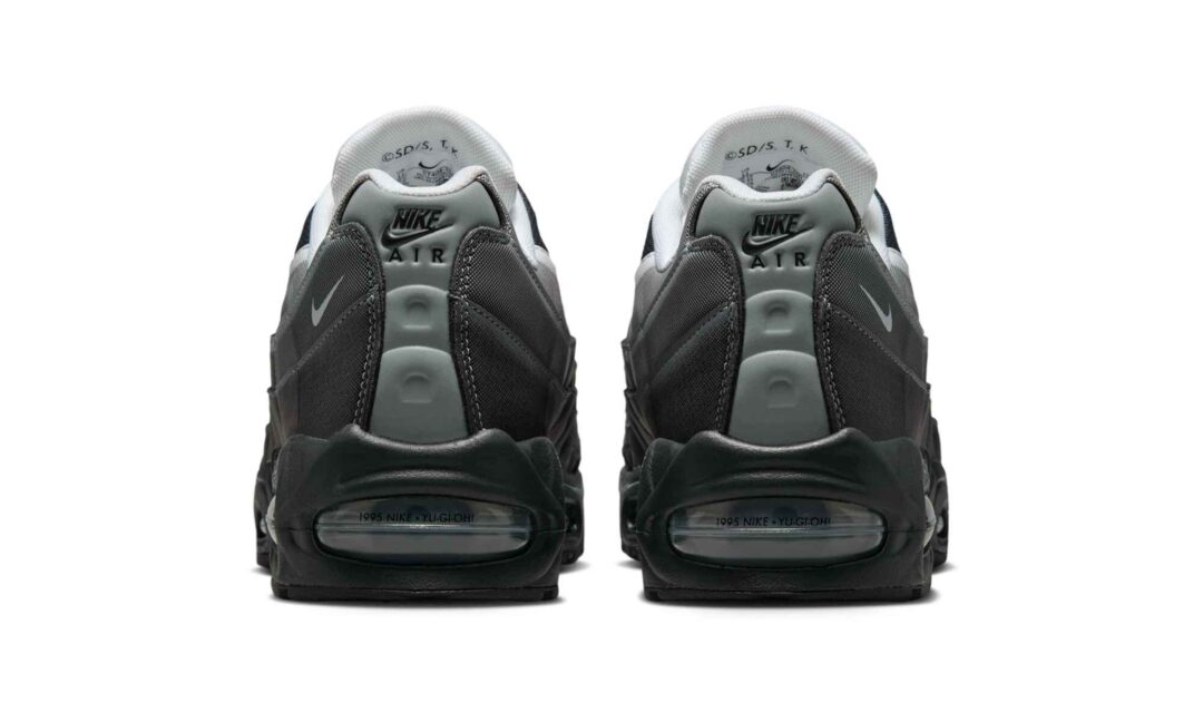 【2025年 9/12 発売予定】遊☆戯☆王 x NIKE AIR MAX 95 QS “White/Psychic Blue” (Yu-Gi-Oh! 遊戯王 ナイキ エア マックス “ホワイト/サイキックブルー”) [II7404-100/II7404-400]