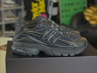 【2025年 発売予定】Pharrell Williams x adidas Originals JELLYFISH "Triple Black" (ファレル・ウィリアムス アディダス オリジナルス ジェリーフィッシュ)