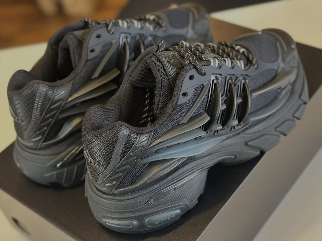 【2025年 発売予定】Pharrell Williams x adidas Originals JELLYFISH “Triple Black” (ファレル・ウィリアムス アディダス オリジナルス ジェリーフィッシュ)