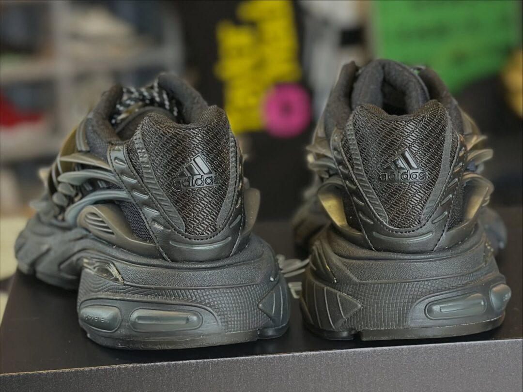 【2025年 発売予定】Pharrell Williams x adidas Originals JELLYFISH “Triple Black” (ファレル・ウィリアムス アディダス オリジナルス ジェリーフィッシュ)