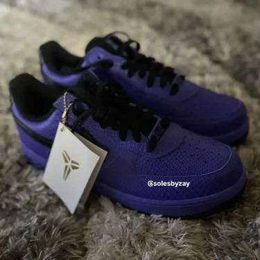 【2025年 9月 発売予定】FC Barcelona × Kobe Bryant × NIKE AIR FORCE 1 LOW QS “Persian Violet” (FCバルセロナ コービー・ブライアント ナイキ エア フォース 1 ロー “ペルシアンバイオレット”) [II7062-500]