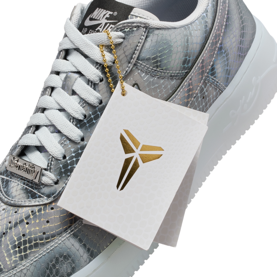 【2025年 12/1 発売】Kobe Bryant × NIKE AIR FORCE 1 LOW PROTRO “Lenticular” (コービー・ブライアント ナイキ エア フォース 1 ロー プロトロ “レンチキュラー”) [II3925-400]