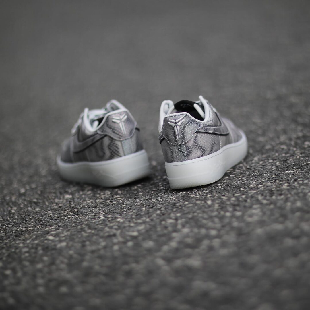 【2025年 12/1 発売】Kobe Bryant × NIKE AIR FORCE 1 LOW PROTRO “Lenticular” (コービー・ブライアント ナイキ エア フォース 1 ロー プロトロ “レンチキュラー”) [II3925-400]