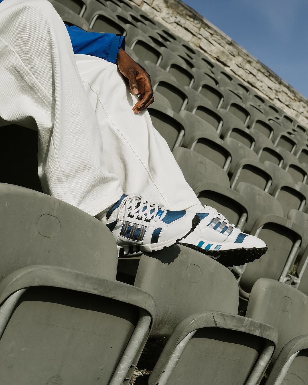 【2025年 4/17 発売】adidas EQUIPMENT CUSHION 93 “Equipment Blue/Core Black” (アディダス コンソーシアム エキップメント クッション 93 “ブルー/ブラック”) [JI3093]