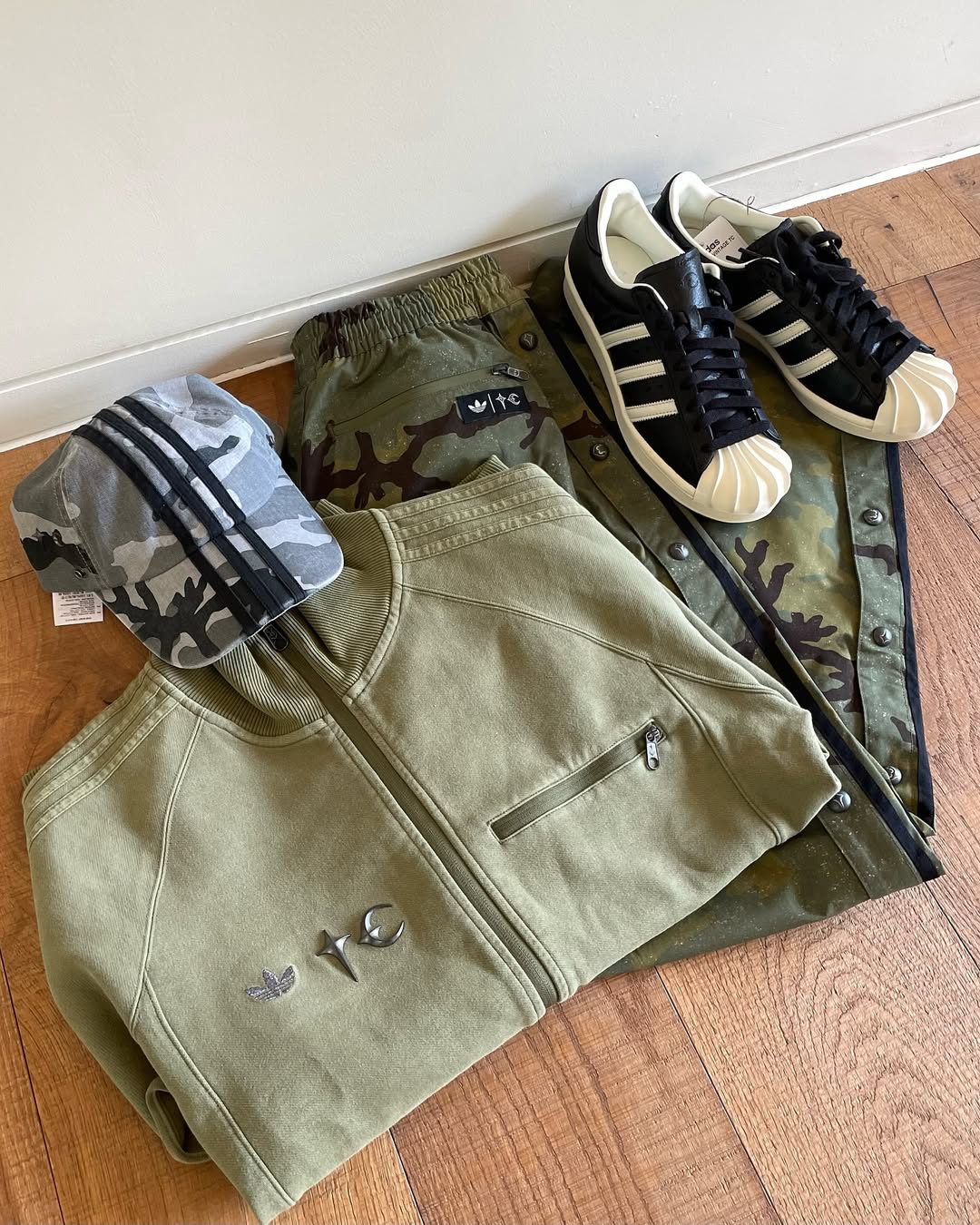 【2025年 5/12 発売】Thug Club x adidas Originals SUPERSTAR (サグクラブ アディダス オリジナルス スーパースター)
