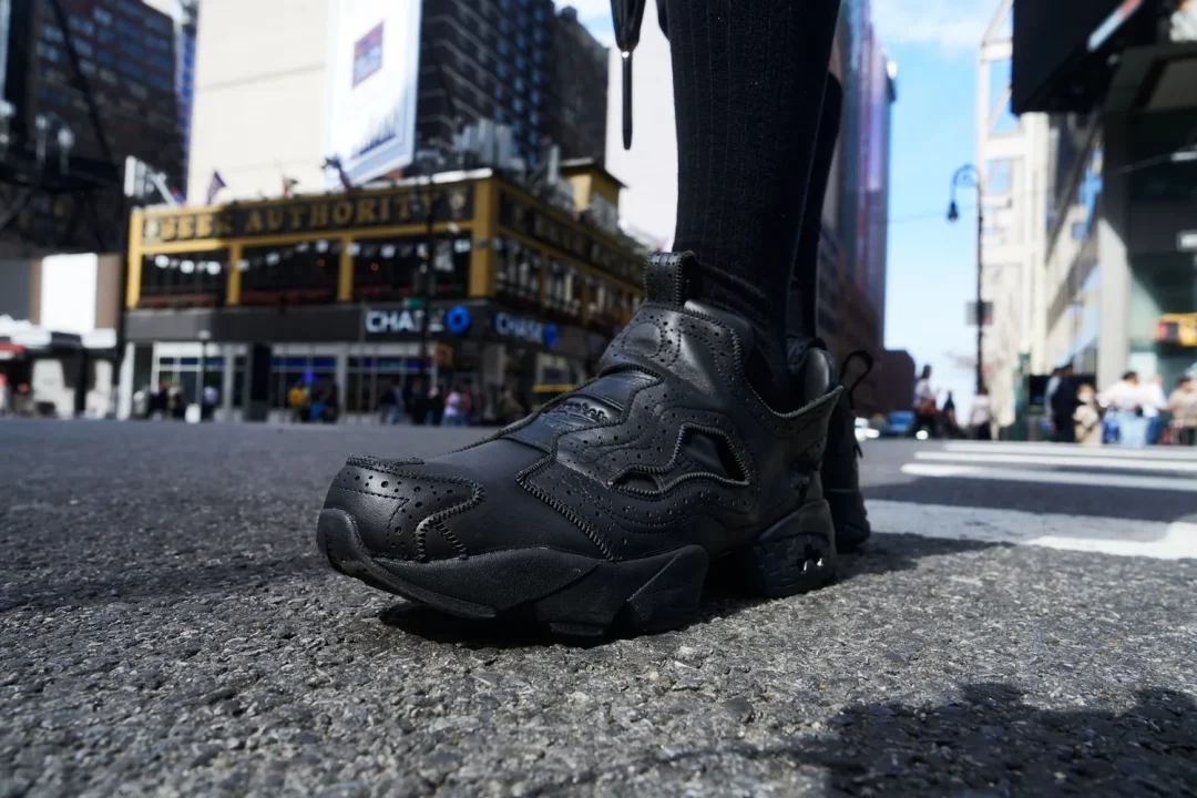 【2025年 5/2 発売】ENGINEERED GARMENTS × REEBOK INSTA PUMP FURY 94 EG “Black/Brown” (エンジニアド ガーメンツ リーボック インスタ ポンプ フューリー “ブルー”) [100217033/100217034]