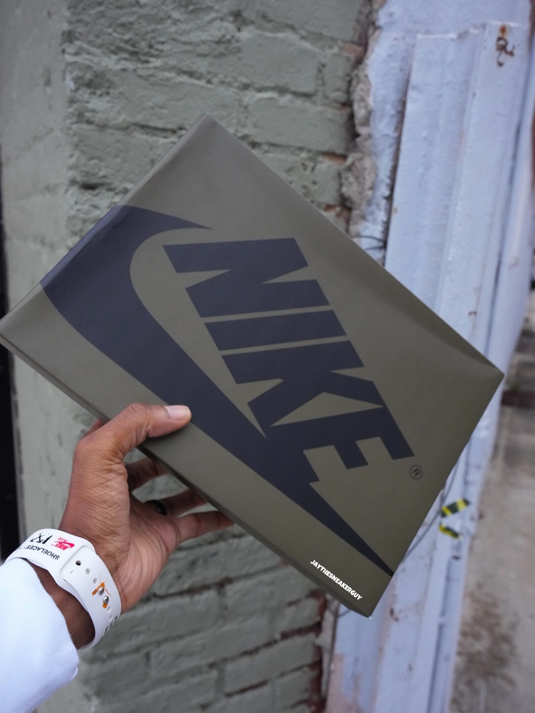 【2026年 1/31 発売予定】NIKE AIR JORDAN 1 RETRO LOW OG “Medium Olive” (ナイキ エア ジョーダン 1 レトロ ロー OG “ミディアムオリーブ”) [HQ6998-200]