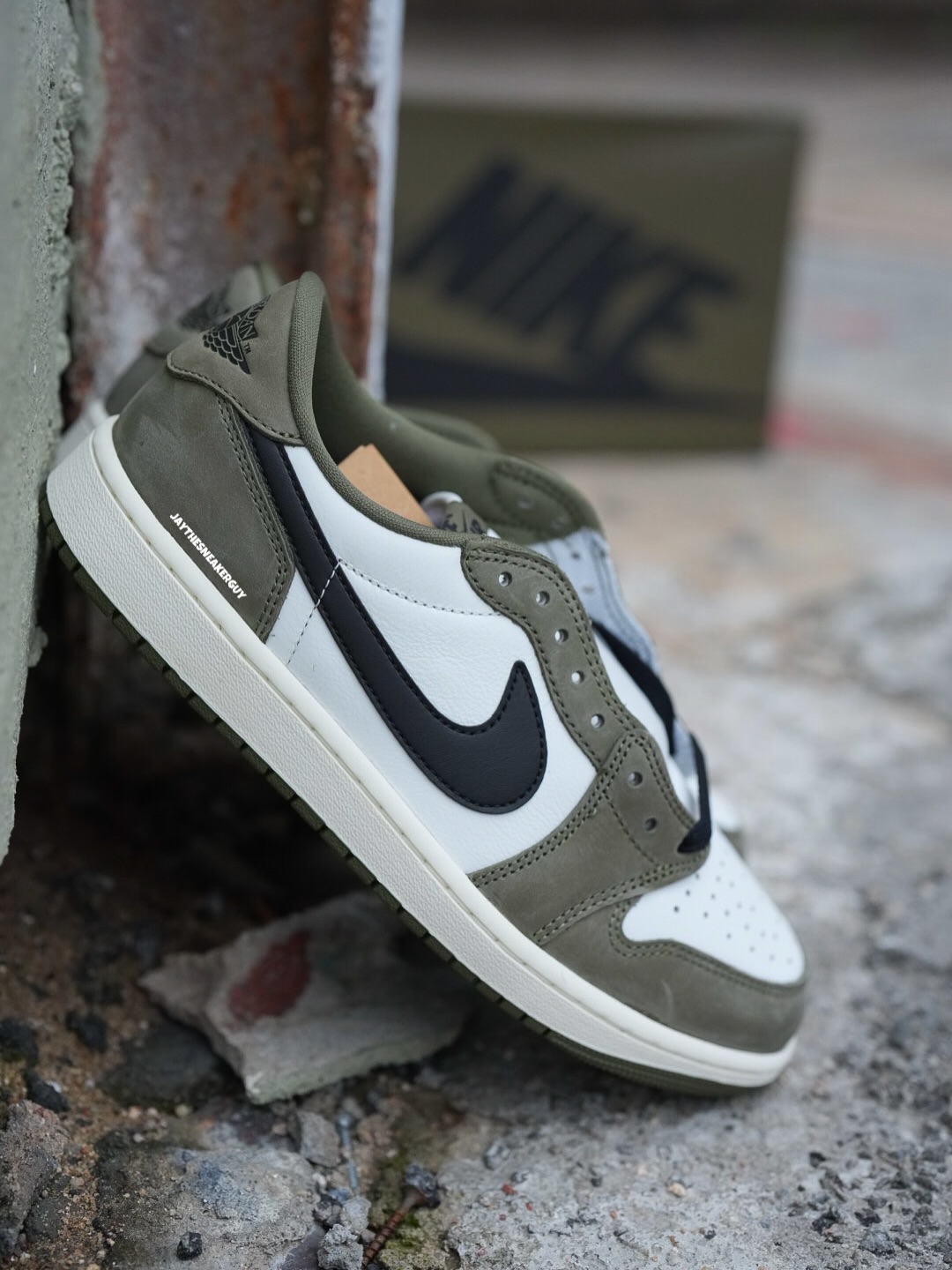 【2026年 1/31 発売予定】NIKE AIR JORDAN 1 RETRO LOW OG “Medium Olive” (ナイキ エア ジョーダン 1 レトロ ロー OG “ミディアムオリーブ”) [HQ6998-200]