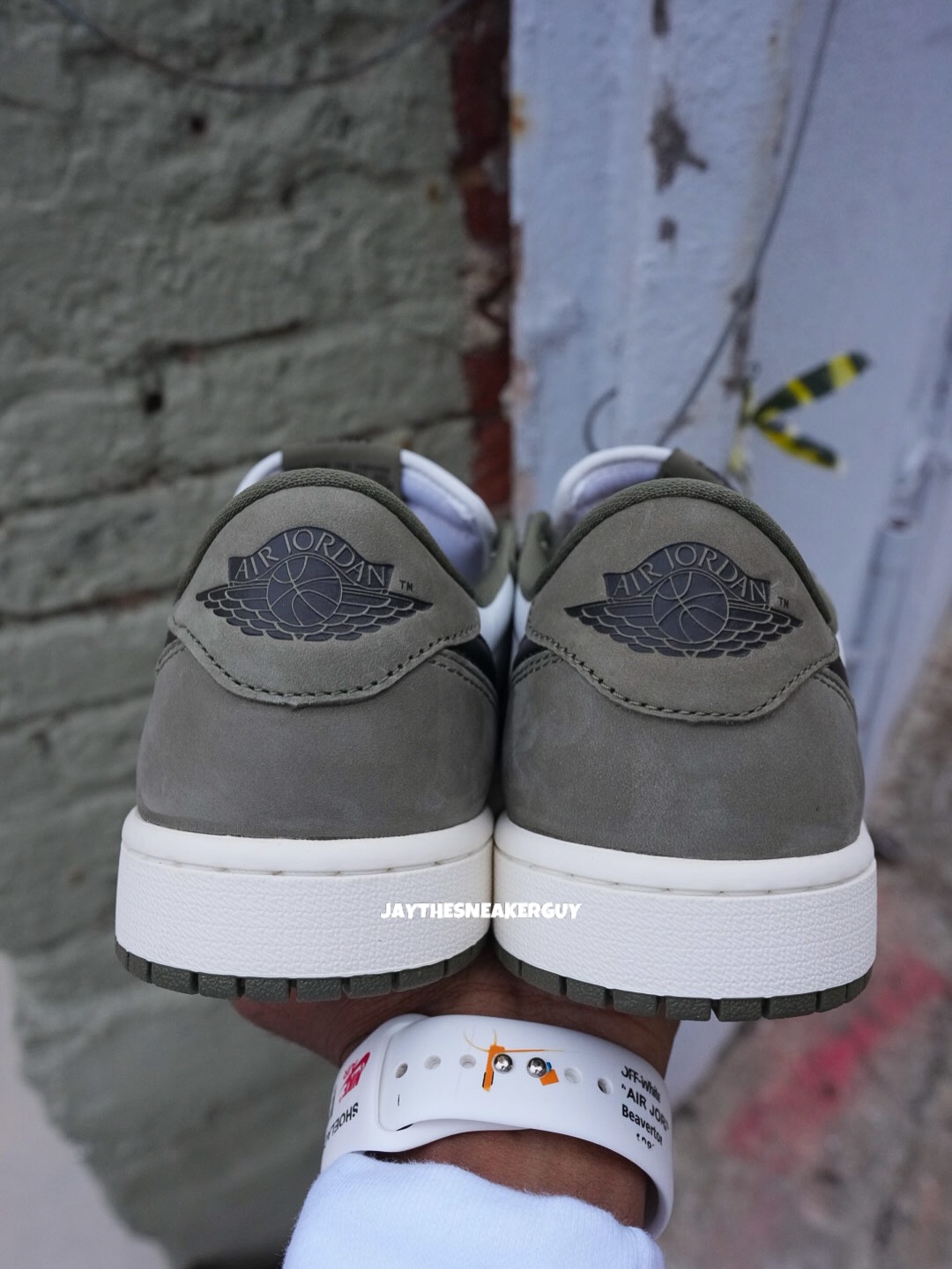 【2026年 1/31 発売予定】NIKE AIR JORDAN 1 RETRO LOW OG “Medium Olive” (ナイキ エア ジョーダン 1 レトロ ロー OG “ミディアムオリーブ”) [HQ6998-200]