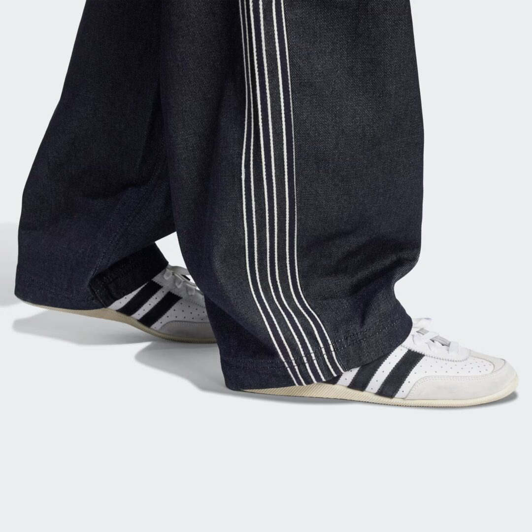 「アディダス」からサイドのスリーストライプスがアクセントのデニムアイテムが発売 (adidas Denim shirts pants) [JJ3146/JJ3145]