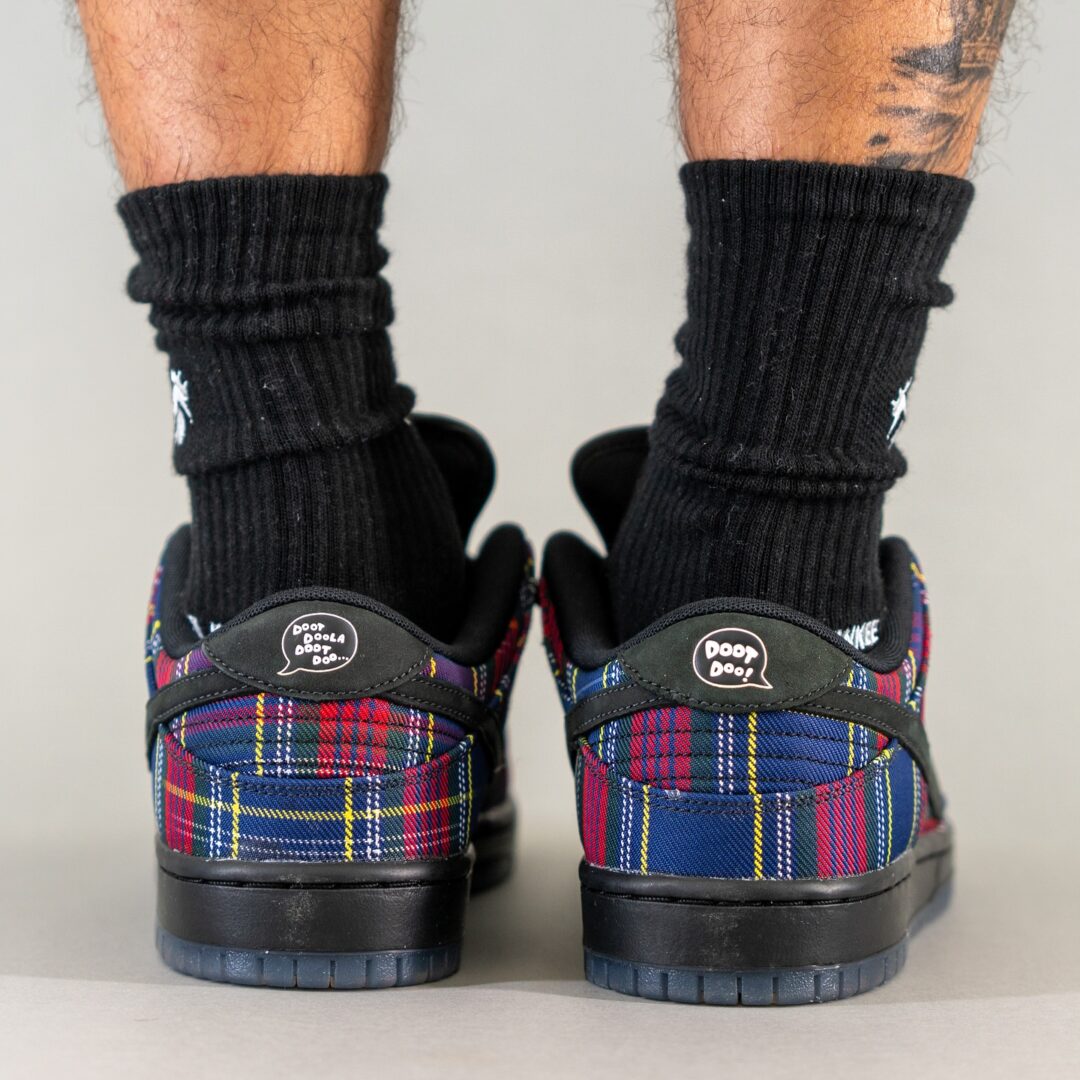 【2025年末 発売予定】The Nardwuar × NIKE SB DUNK LOW PRO “Multi/Black” (ナードゥアー ナイキ ダンク ロー プロ “マルチ/ブラック”) [II1493-600]