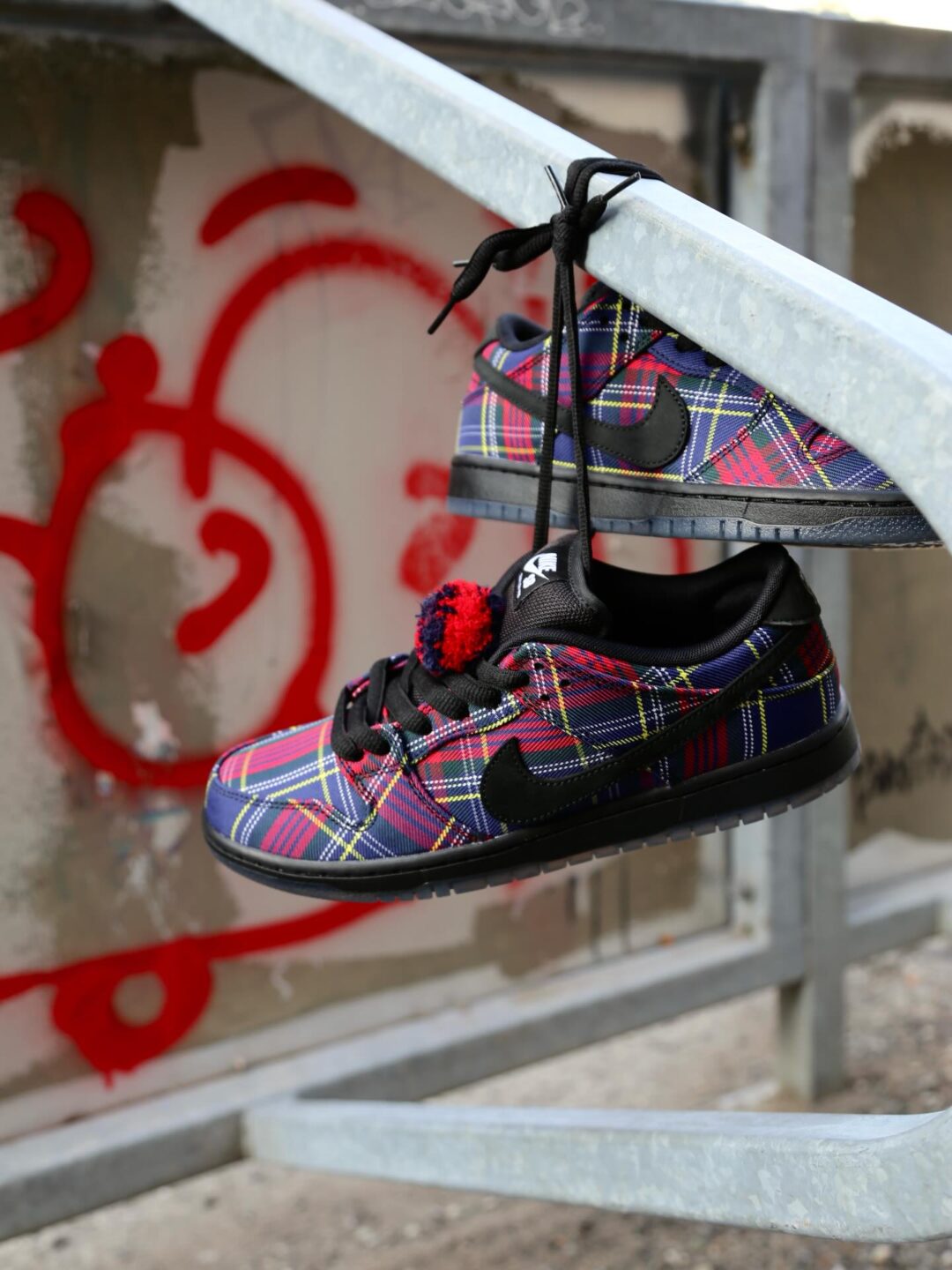 【2025年 12/6 & 12/9 発売予定】The Nardwuar × NIKE SB DUNK LOW PRO “Multi/Black” (ナードゥアー ナイキ ダンク ロー プロ “マルチ/ブラック”) [II1493-600]