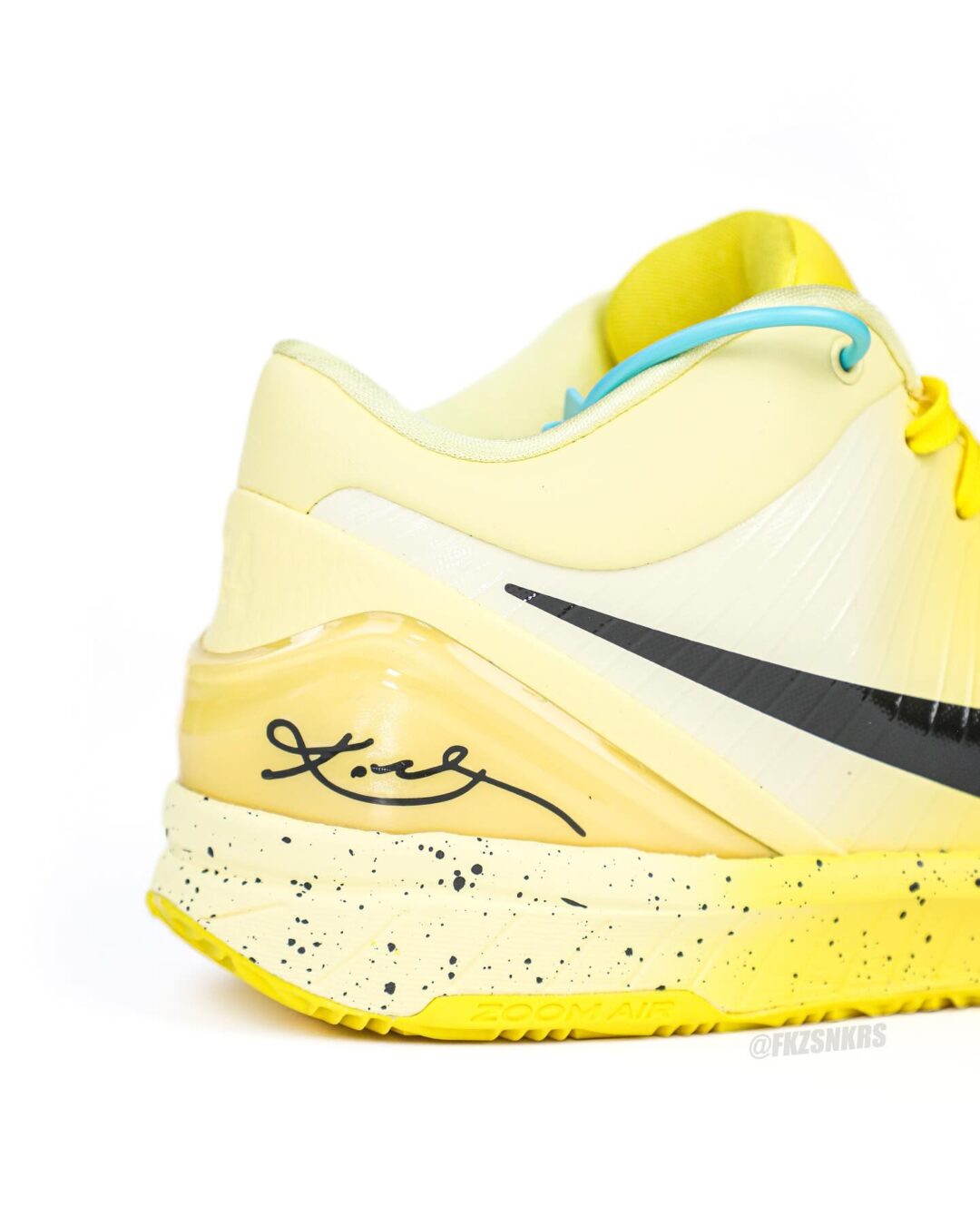 【2025年 夏 発売予定】NIKE KOBE 4 PROTRO “CHBL/Lightening” (ナイキ コービー 4 プロトロ “ライトニング”) [IH0587-700]