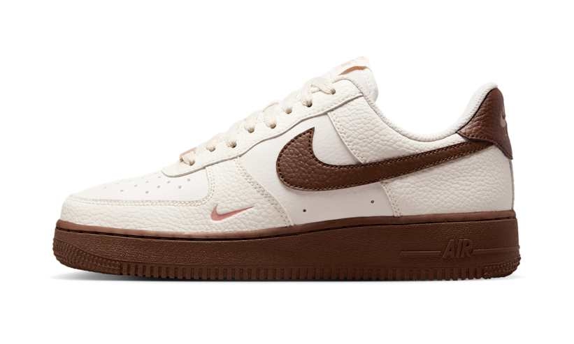 【2025年 発売予定】NIKE AIR FORCE 1 LOW “Sail/White/Fauna Brown” (ナイキ エア フォース 1 ロー “セイル/ホワイト/ブラウン”) [IM3378-122]