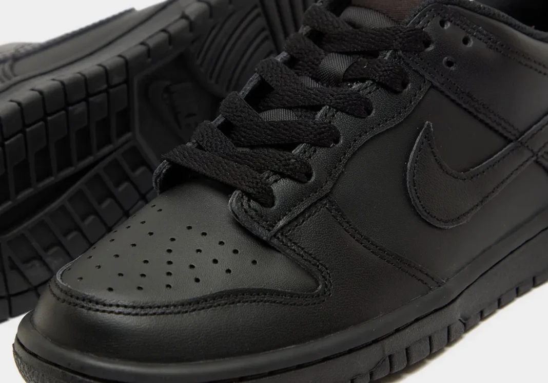 【2025年 発売予定】NIKE DUNK LOW “Triple Black” (ナイキ ダンク ロー “トリプルブラック”)