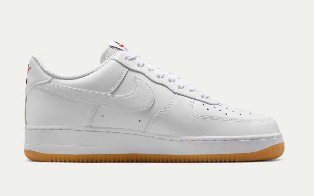 【2025年 秋 発売予定】NIKE AIR FORCE 1 LOW “White/Gum Yellow” (ナイキ エア フォース 1 ロー “ホワイト/ガムイエロー”) [II7630-100]