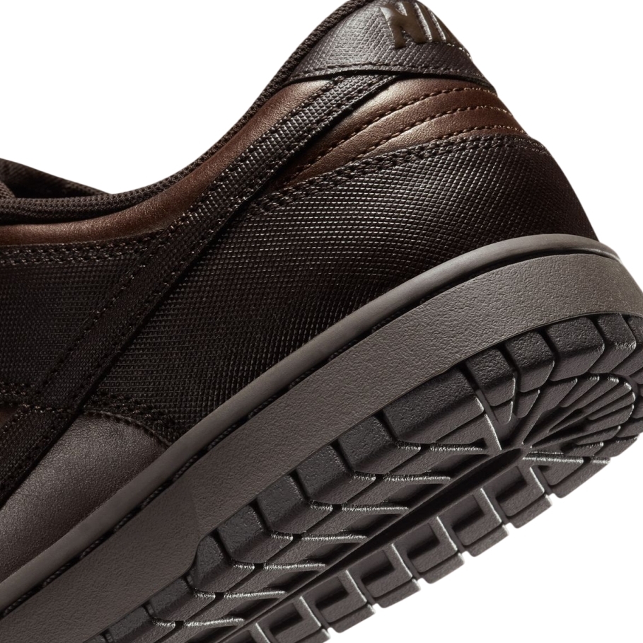 【2025年 秋 発売予定】NIKE DUNK LOW “Ironstone/Velvet Brown” (ナイキ ダンク ロー レトロ “アイアンストーン/ベルベットブラウン”) [HQ1979-001]
