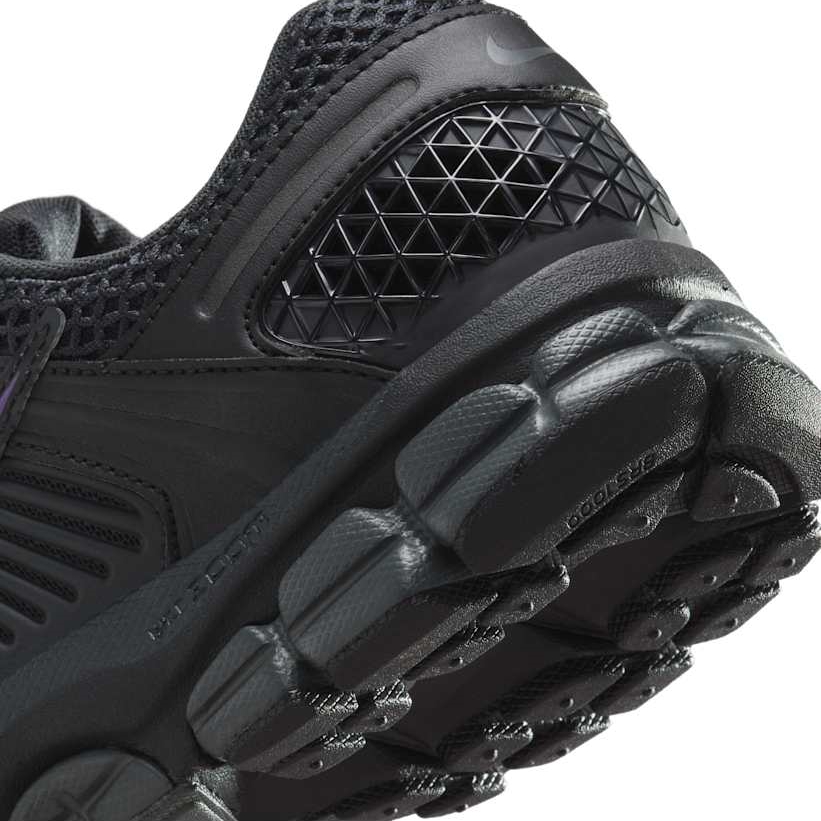 【2025年 発売予定】NIKE ZOOM VOMERO 5 “Black/Iridescent” (ナイキ ズーム ボメロ 5 “ブラック/イリディセント”) [IB4397-001]