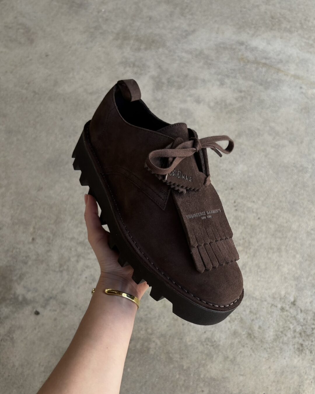 ENGINEERED GARMENTS x Clarks コラボ第2弾 “Desert Khan”が2025年 5/16 発売 (エンジニアド ガーメンツ クラークス)