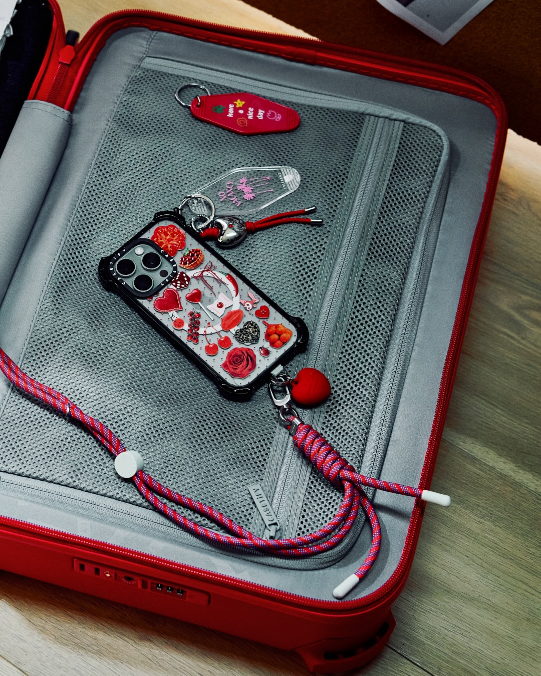 CASETiFY が追求してきた「バウンス スーツケース コレクション」が発売 (ケースティファイ)