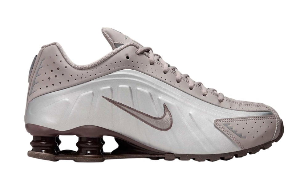 【2025年 8月 発売予定】NIKE SHOX R4 “Cave Stone/Baroque Brown” (ナイキ ショックス “ケーブストーン/バロックブラウン”) [HQ1988-200]