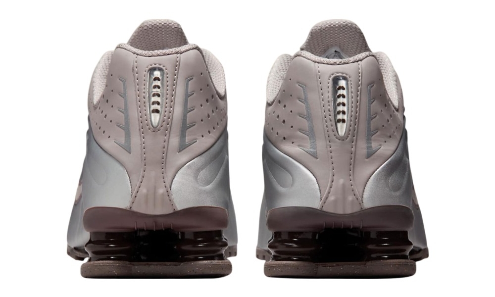 【2025年 8月 発売予定】NIKE SHOX R4 “Cave Stone/Baroque Brown” (ナイキ ショックス “ケーブストーン/バロックブラウン”) [HQ1988-200]