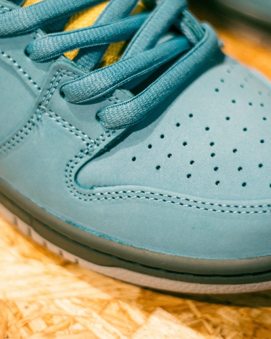 【2026年 5/1 発売】NIKE SB DUNK LOW PRO PREMIUM “Muni/Lightening/Denim Turquoise” (ナイキ ダンク ロー プロ プレミアム “ライトニング/デニムターコイズ”) [IR1888-700]