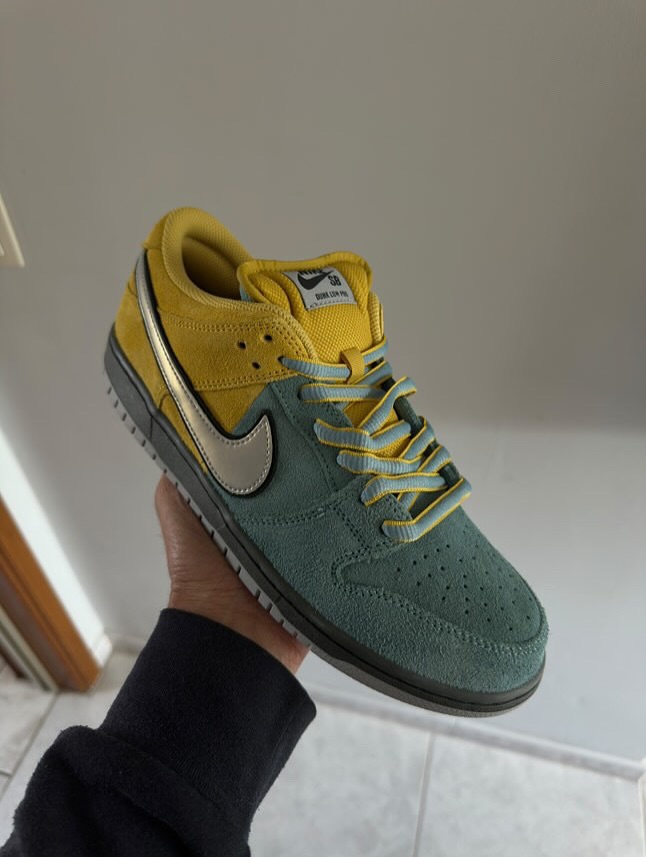 【2026年 春 発売予定】NIKE SB DUNK LOW PRO PREMIUM “Muni/Lightening/Denim Turquoise” (ナイキ ダンク ロー プロ プレミアム “ライトニング/デニムターコイズ”) [IB6206-700]